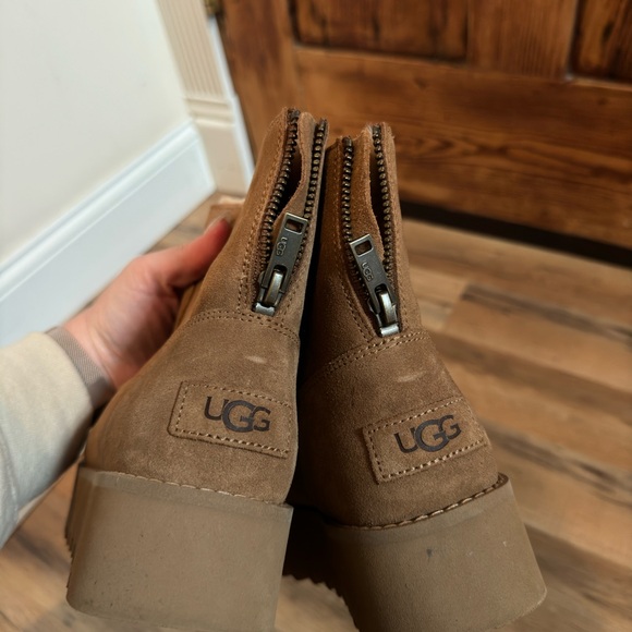 Chestnut Ugg Boot - Picture 6 of 8